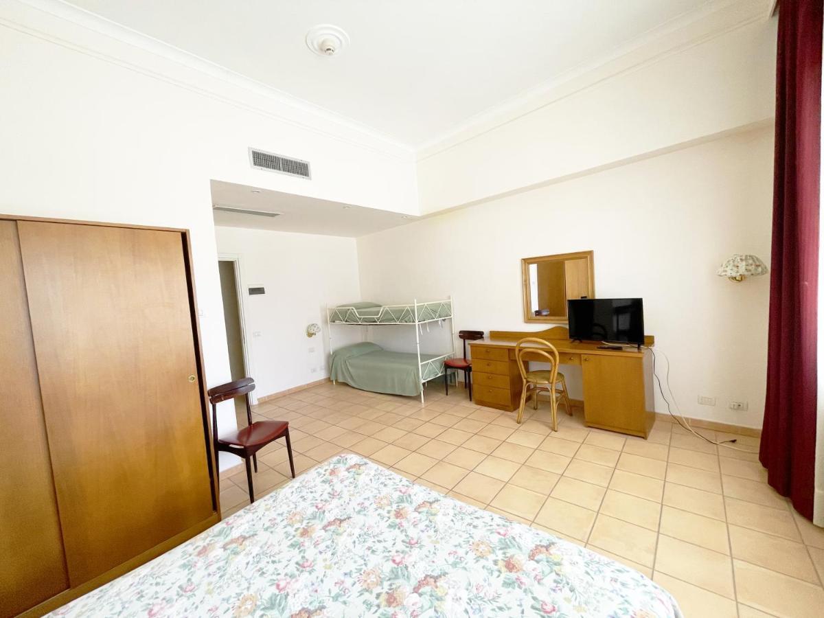Hotel Reginella Сант-Агата-суи-Дуэ-Гольфи Экстерьер фото