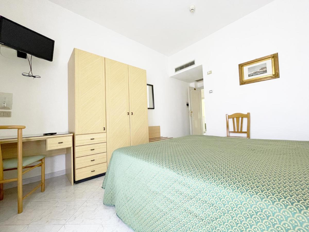 Hotel Reginella Сант-Агата-суи-Дуэ-Гольфи Экстерьер фото
