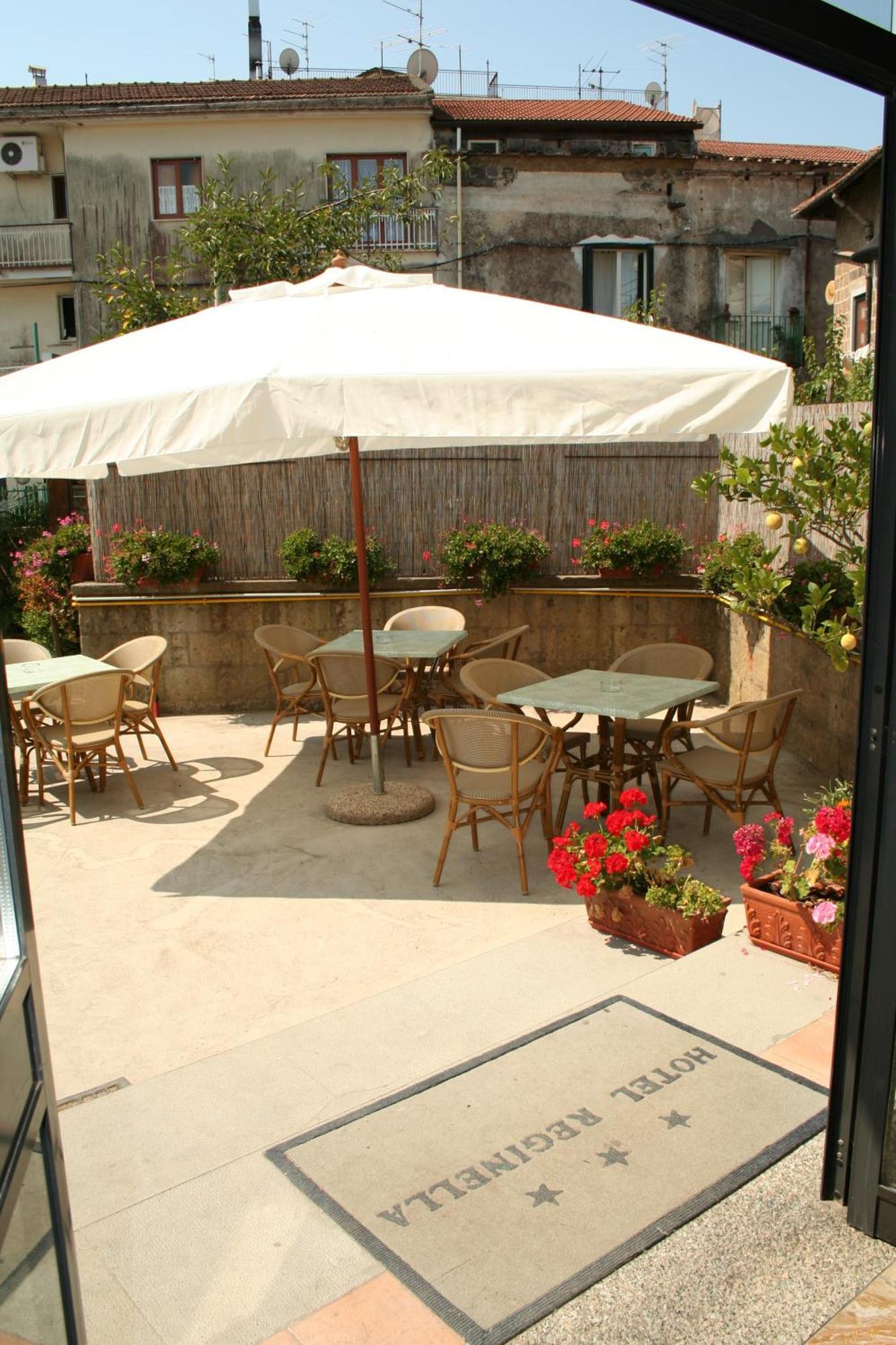 Hotel Reginella Сант-Агата-суи-Дуэ-Гольфи Экстерьер фото