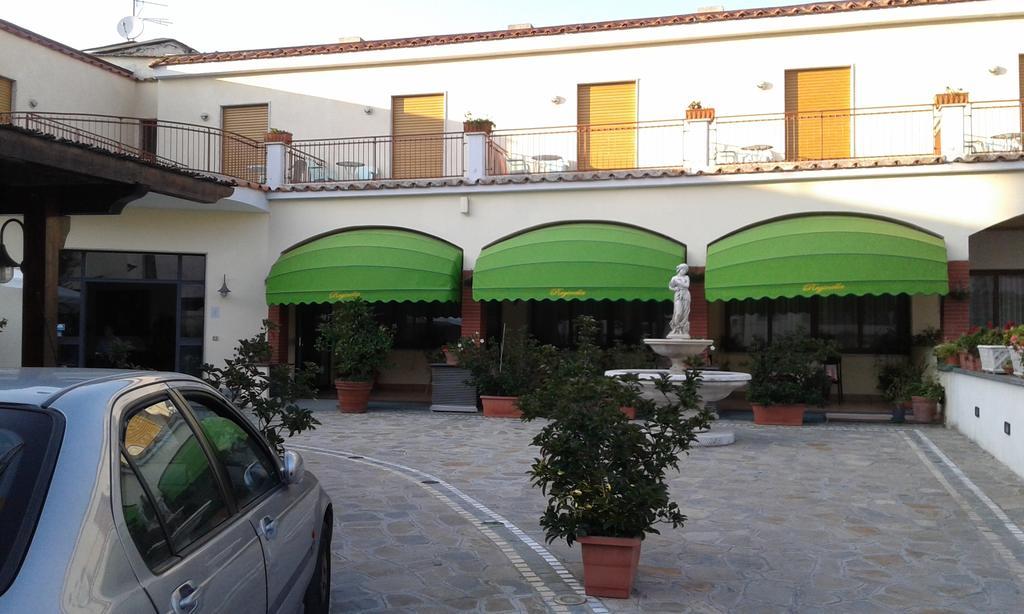 Hotel Reginella Сант-Агата-суи-Дуэ-Гольфи Экстерьер фото